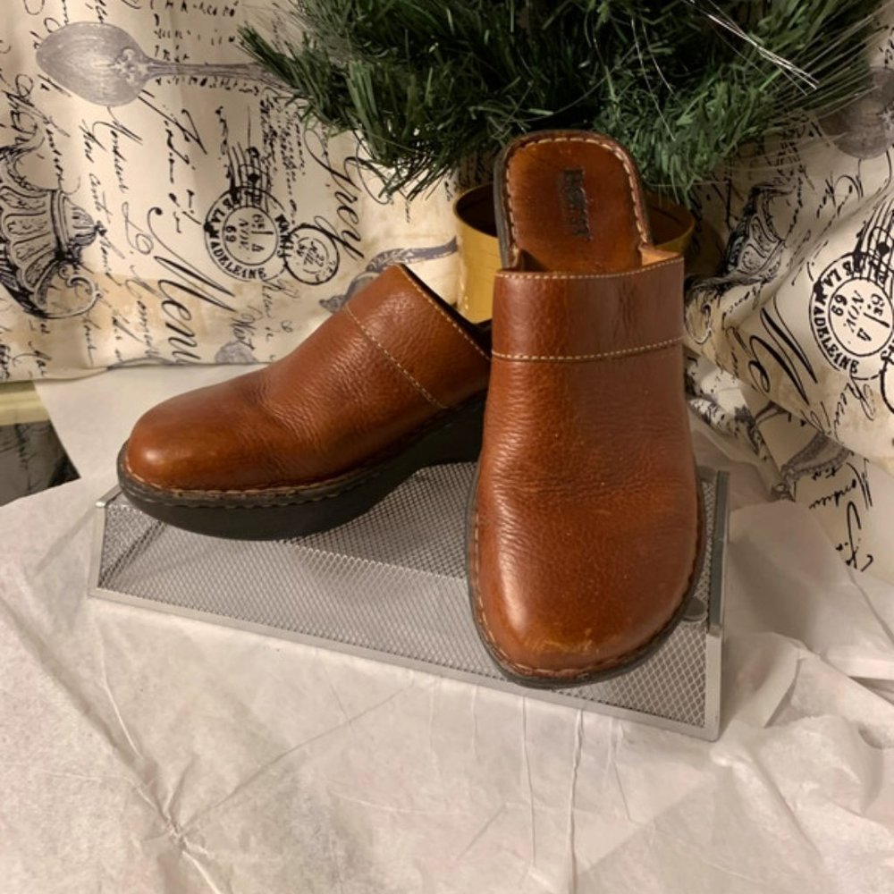 Women's Born Leather Clogs Size 7